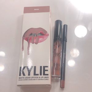 Kylie cosmetics matte lip kit in "Moon"